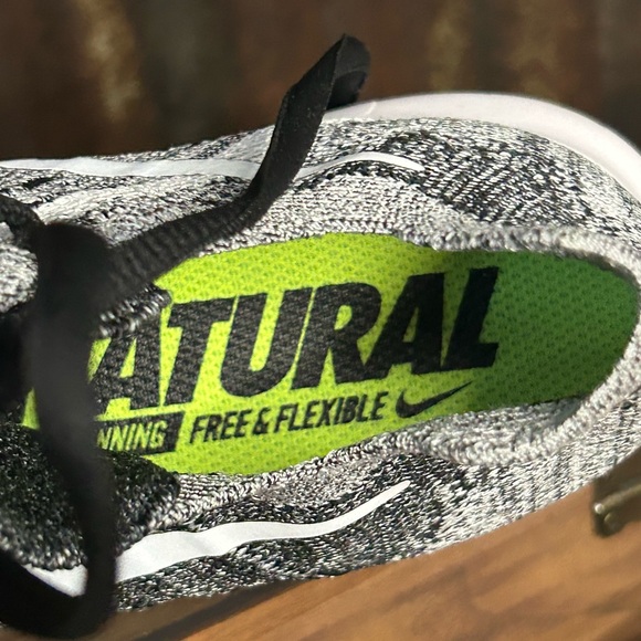 Nike Free Rn Women’s Black white Knit Running Shoes 8 .5 - Picture 5 of 9